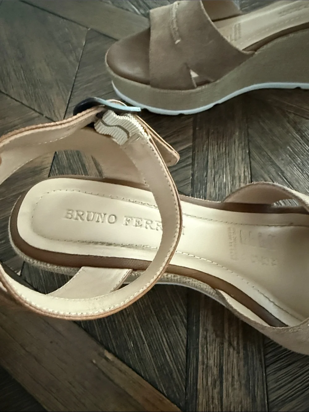 Bruno Ferrini Suede Wedge Sandals Two-Tone Tan Taupe Leather Size 39 / US 9